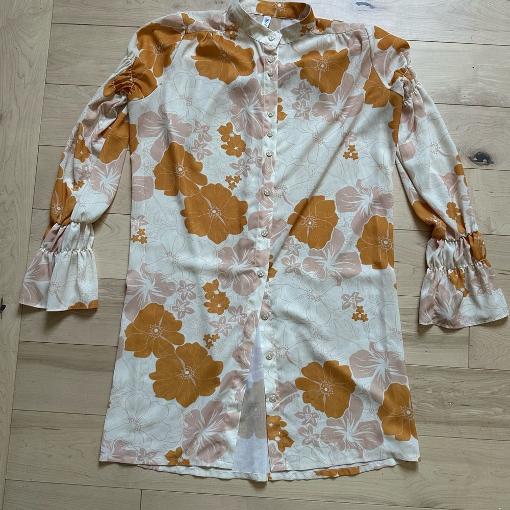 Elegant Floral Button-Down Mini Dress
